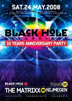 Black hole viert 10 jaar kwaliteit in the Matrixx