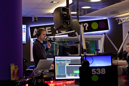 538 en SLAM!FM openen officieel hun studio's met Armin van Buuren en Hardwell live