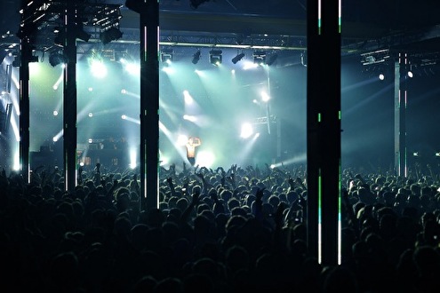 Underworld speelt 'dubnobasswithmyheadman' live tijdens STRP Biënnale 2015