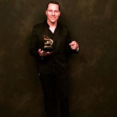 Tiësto wint Grammy voor remix All Of Me