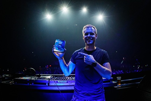 afbeelding Armin van Buuren noteert twintigste opeenvolgende top 5-plek in dj mag top 100