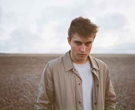 flyer Sam Fender