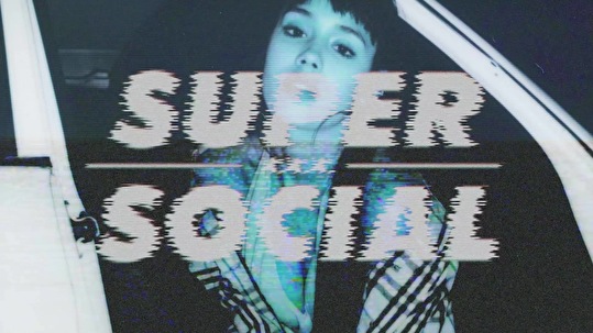 flyer Super Social